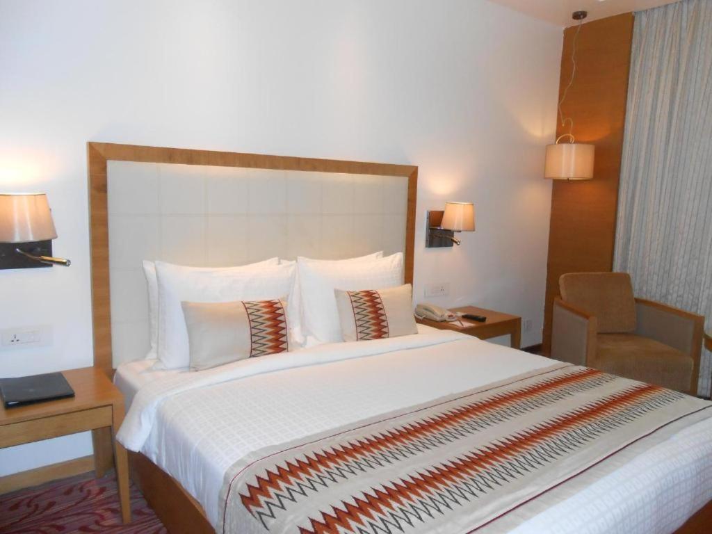 The Plaza Luxury Near International Airport By Gross Group Hotel 4*